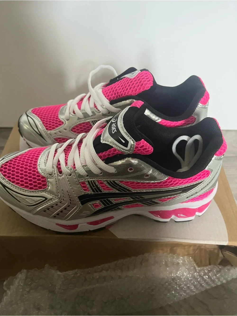 Asics bright hot